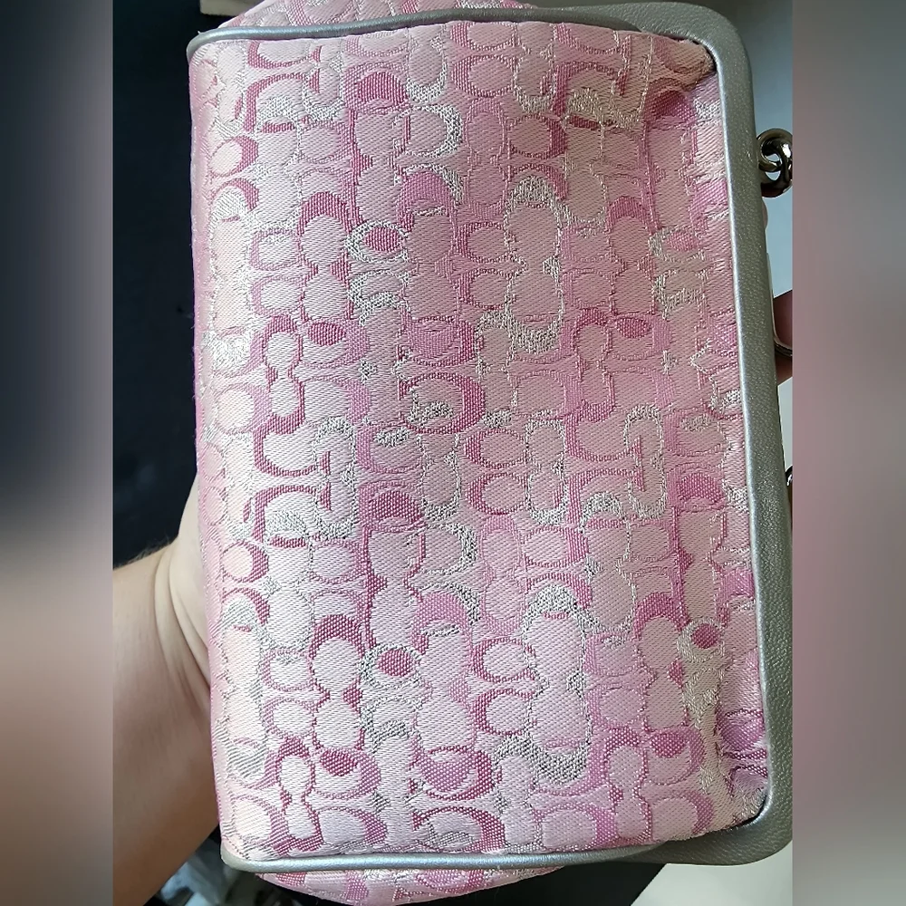 Coach Rare Vintage Pink Optic Signature Lurex Framef Kisslock Bag 2004, 8948 - Picture 14 of 14